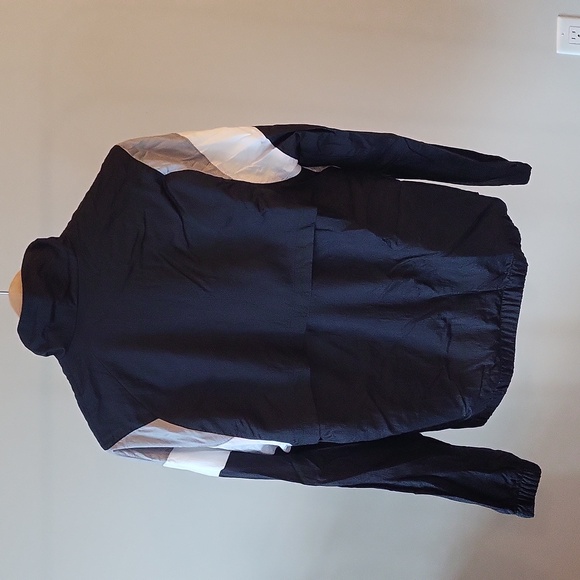 Champion Windbreaker - Picture 5 of 7